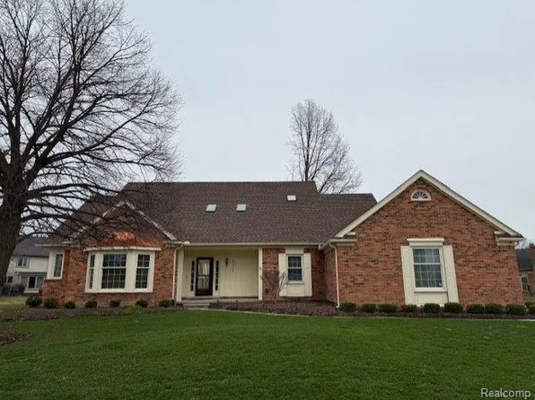 20376 Ellen Dr, Livonia, MI 48152