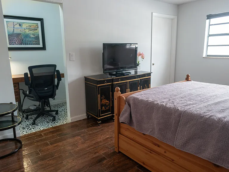 1418 Collins Ave #403 — Photo 12