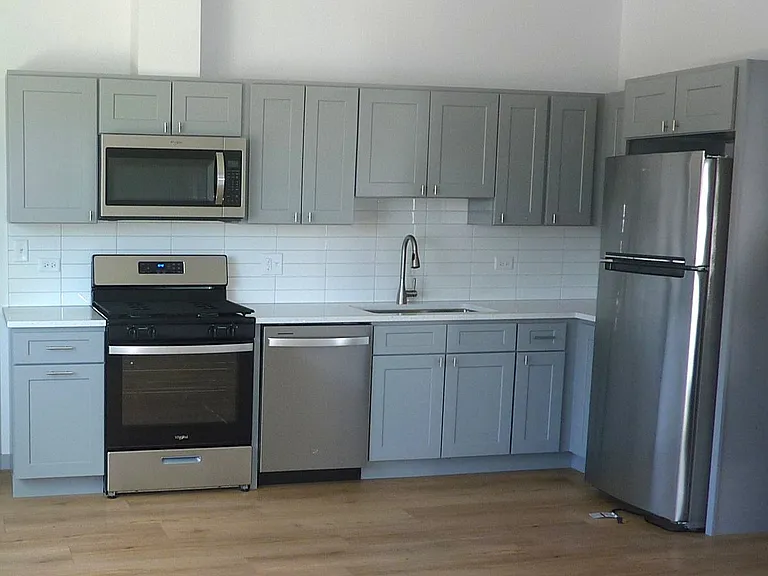 9522 S 53rd Ave #2S — Photo 8