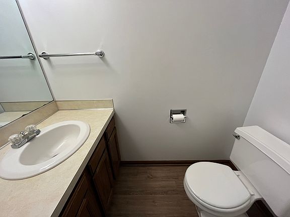 5th image of 345 Oxford Ct APT 3