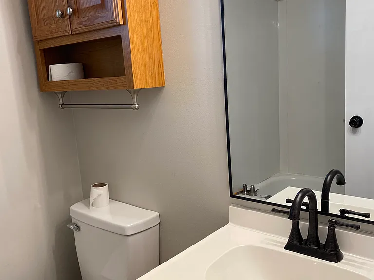 134 Oldham Ave — Photo 13