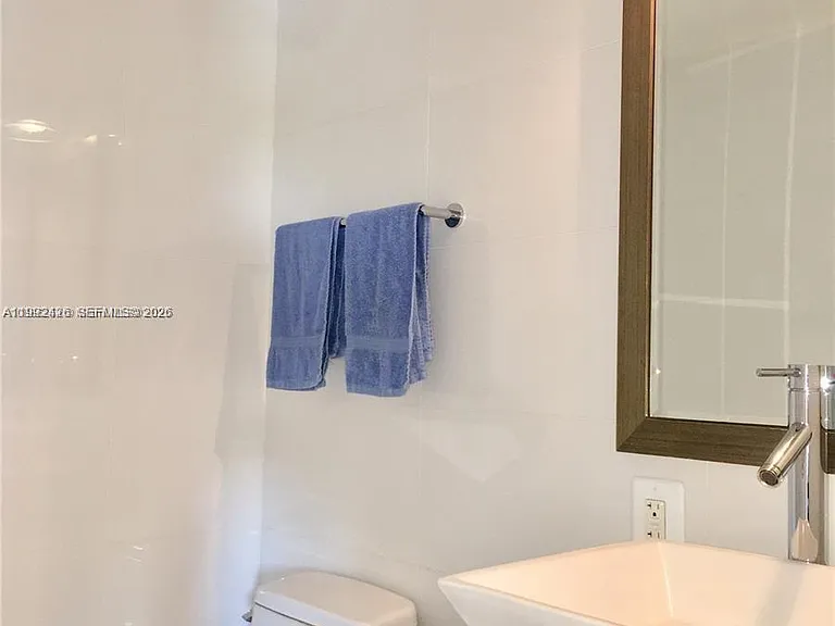 618 Euclid Ave #404 — Photo 11