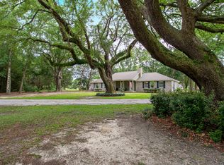 16177 Three Rivers Rd, Biloxi, MS 39532