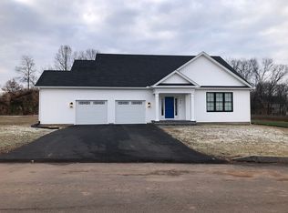 140 Bayberry Rd, Manchester, CT 06040