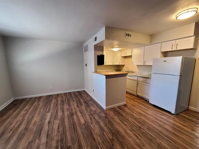 5011 San Jacinto St #104 — Photo 4