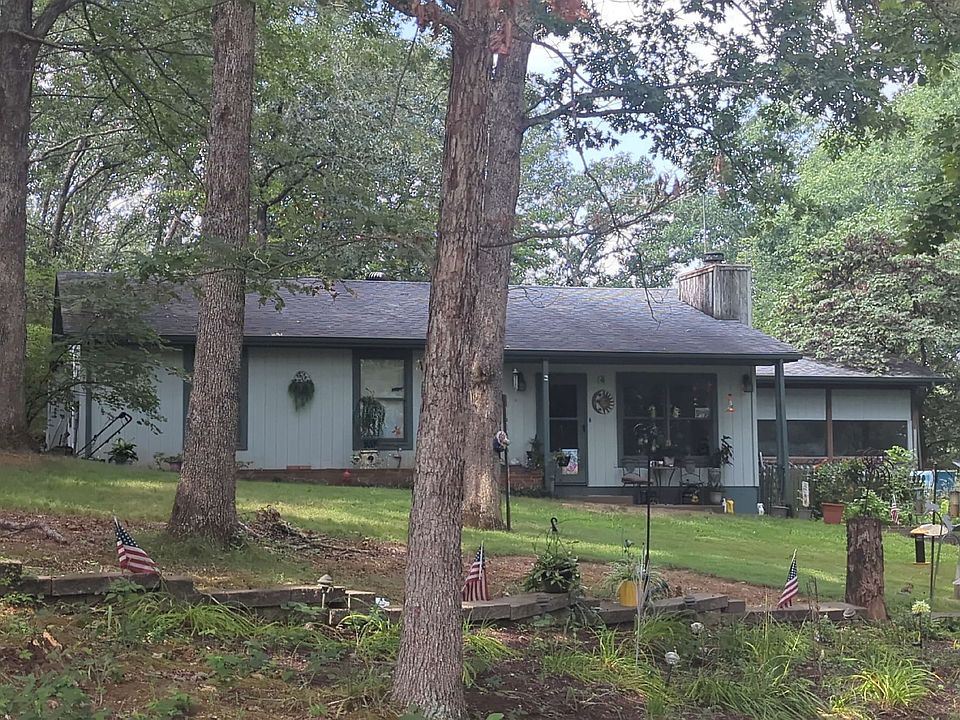1st image of 4 Vicksburg Dr