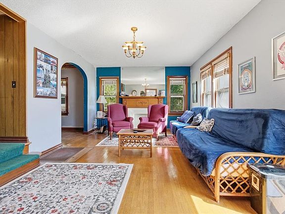4th image of 331 S Broadway St