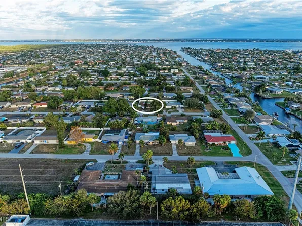 2709 SE 17th Ave, Cape Coral, FL 33904