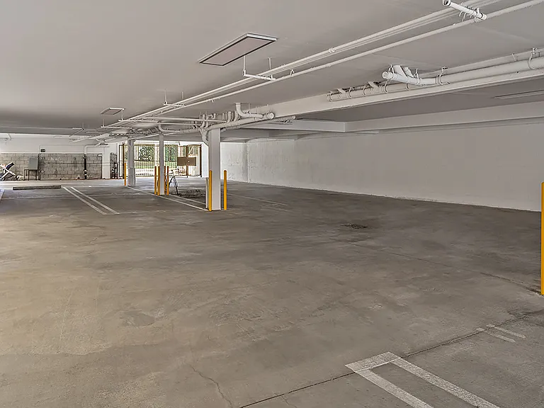 1216 S Corning St — Photo 36