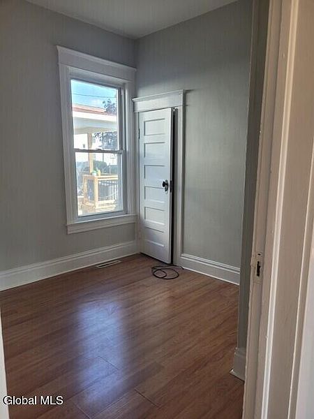 4th image of 20 Green Street