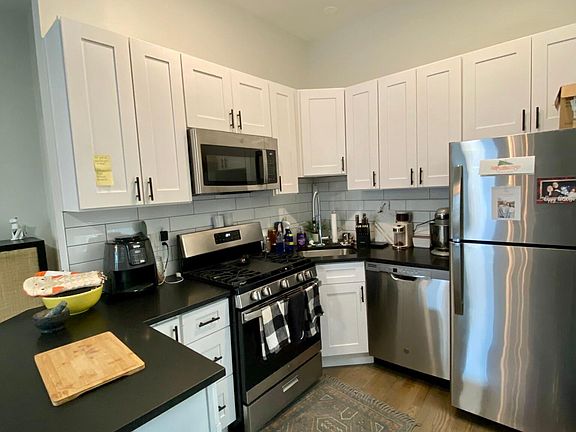 2nd image of 1823 W North Ave #2R