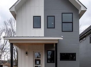 224 SE 7th St, Bentonville, AR 72712