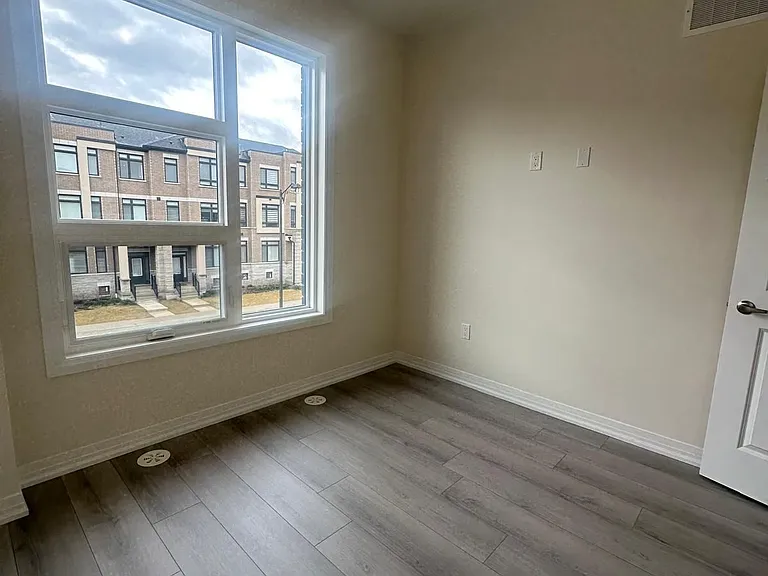 37 Harold Wilson Ln — Photo 13