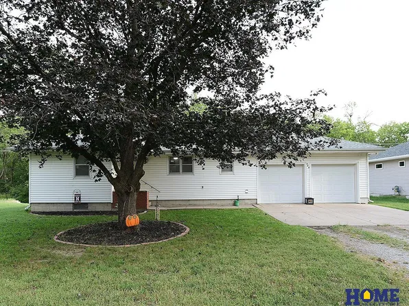504 W 5th St, Wilber, NE 68465