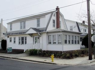 21 N Lafayette Ave, Ventnor, NJ 08406