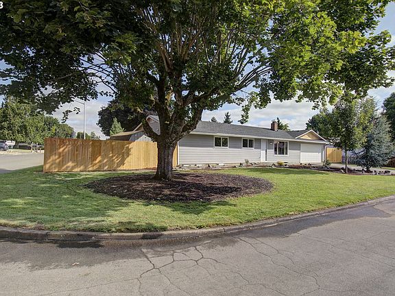 3rd image of 1418 NW 102nd St