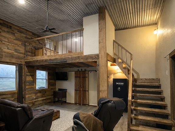 4th image of 6187 Mockingbird Ln
