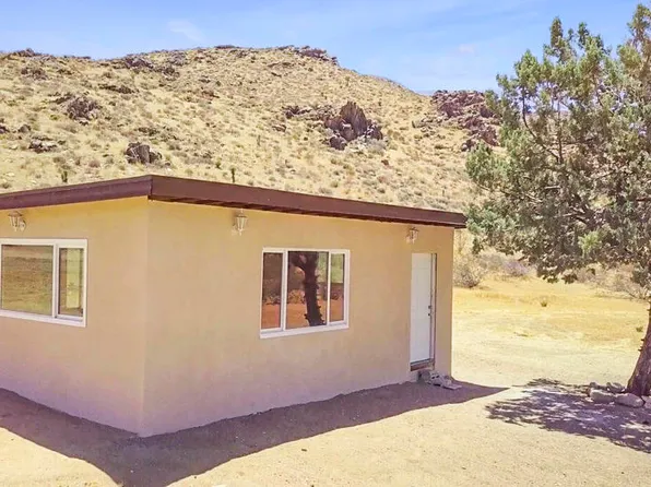 27127 Zuni Rd, Apple Valley, CA 92307