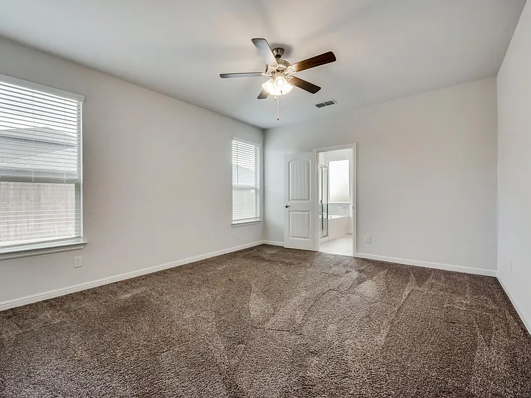 9112 Stormcrow Dr — Photo 17