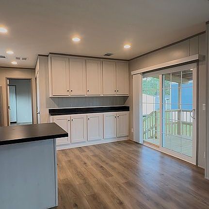 4th image of 5265 Dakota Ln