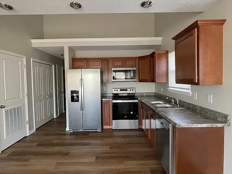 122 SE 145th Rd #B — Photo 5