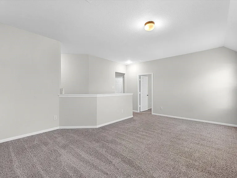 2606 Zephyr Ln — Photo 18