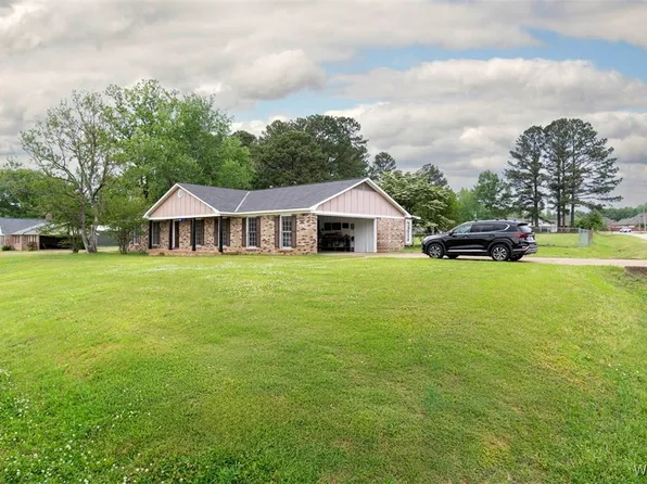 2996 Meadow St, Northport, AL 35475