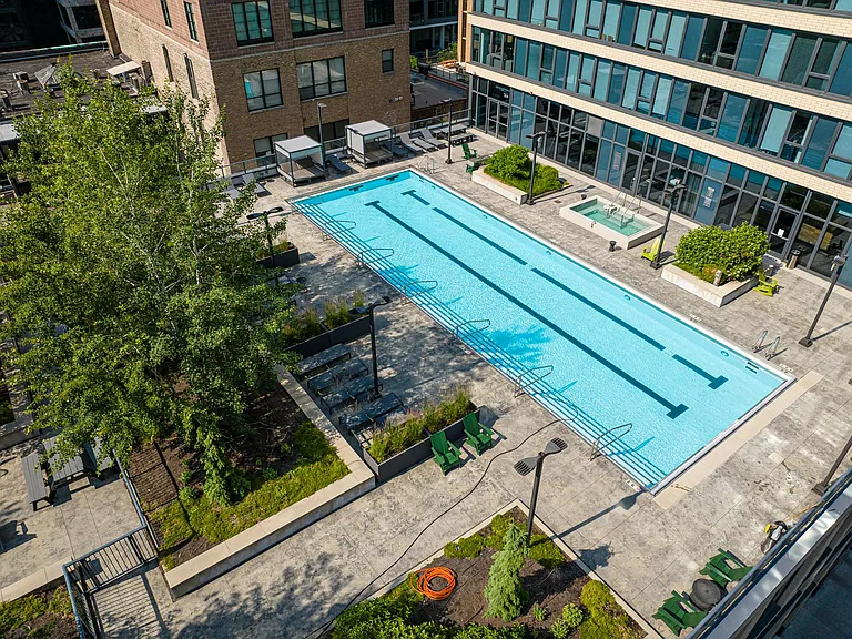 River North Luxury, On Display — Photo 7