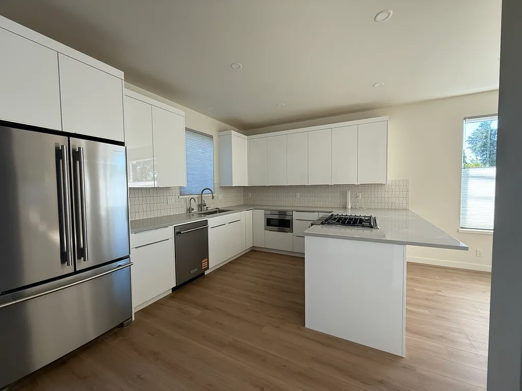 2212 Emerson Drive - 1 — Photo 3