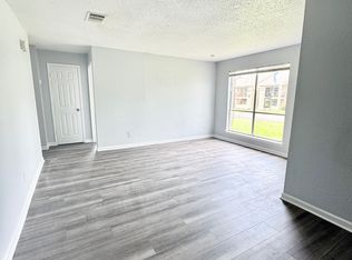 200 Uhland Rd #1, San Marcos, TX 78666