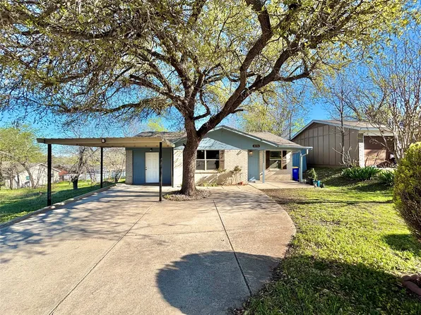 8236 Richard St, White Settlement, TX 76108