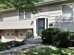 31 Fox Hill Dr, Natick, MA 01760