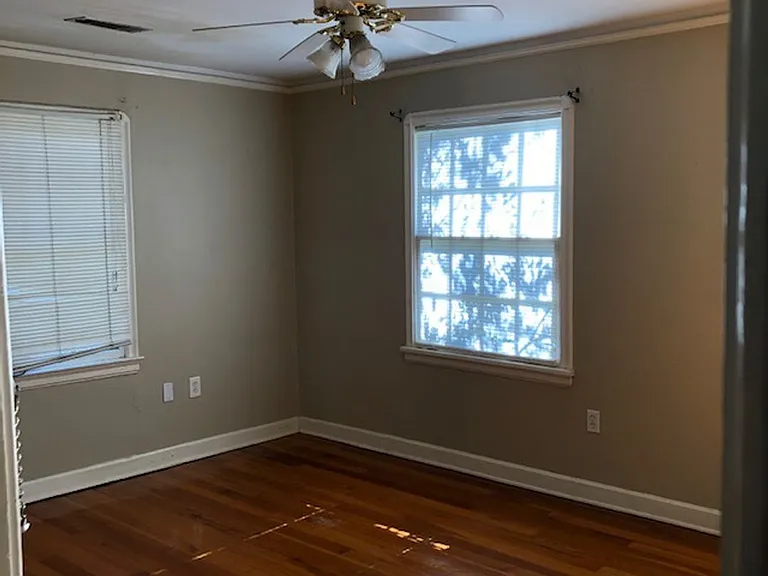 2525 Olive St — Photo 11