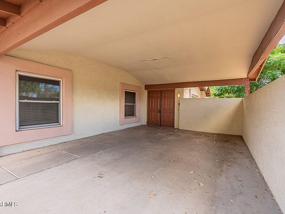 3rd image of 2115 W BELMONT Avenue #6