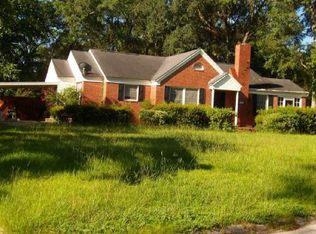 708 Magnolia Dr, Waycross, GA 31501