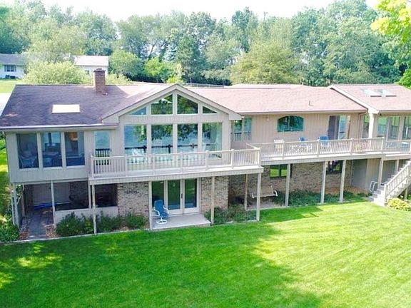 3rd image of 27245 Baker Dr