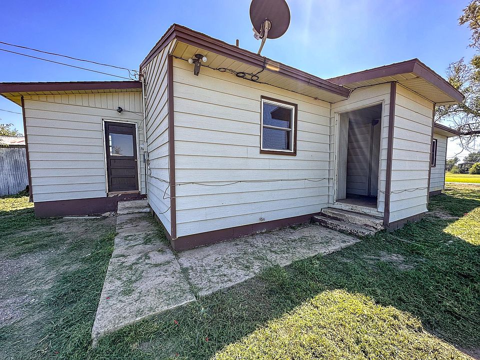103 E Steele Ave, OK 73832 MLS 20231178 Zillow