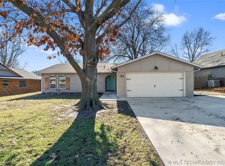 805 W Waco St, Broken Arrow, OK 74011