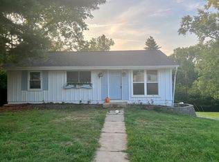 1203 Miremont Dr, Ballwin, MO