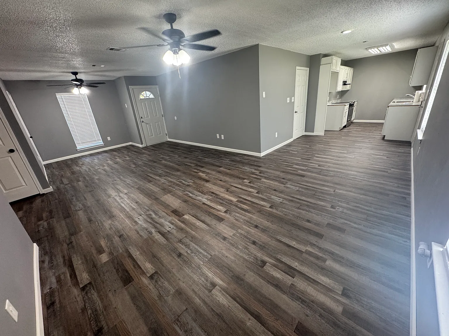 3 bed, 1247 sqft, $1,550 — Photo 4
