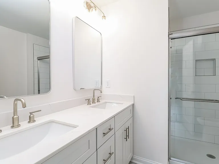 534 Beatties Ford Rd — Photo 10