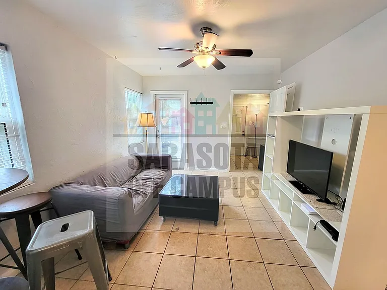 1148 Highland St — Photo 51