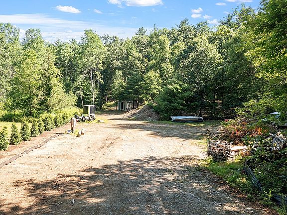 2nd image of 111 Squannacook Rd