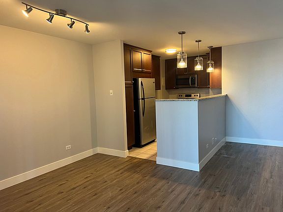 3rd image of 480 S Marion Pkwy APT 802-A