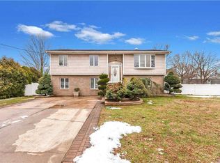 61 Milford Dr, Central Islip, NY 11722