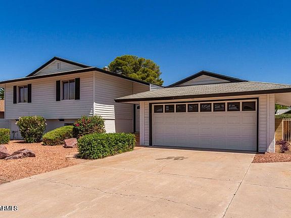 3rd image of 1628 E Hermosa Dr