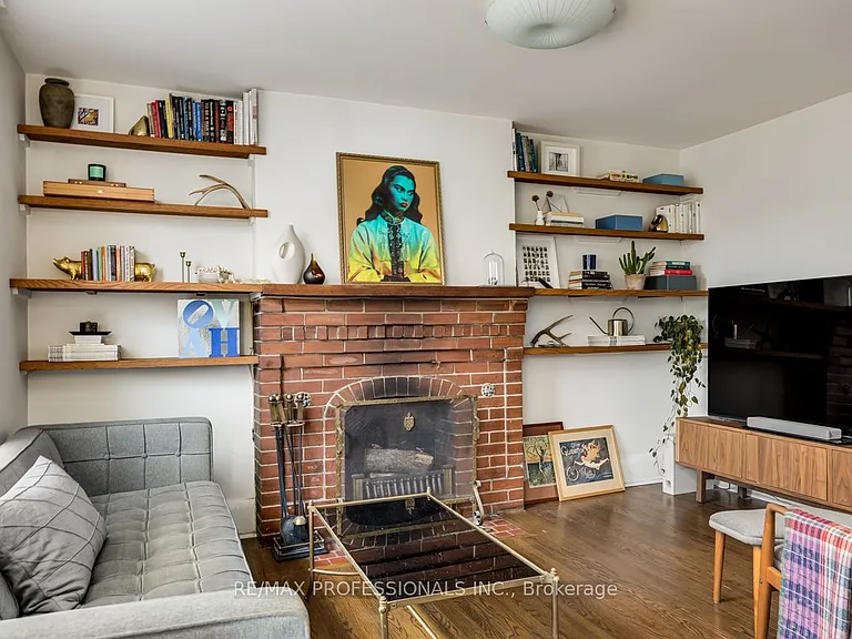 1381 Lansdowne Ave — Photo 20