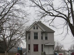 327 E Indiana St, Momence, IL 60954