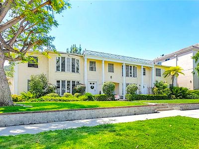 15240 Dickens St, Sherman Oaks, CA, 91403