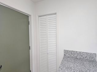 2439 Ala Wai Blvd #10, Honolulu, HI 96815